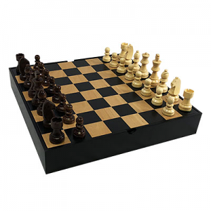 Classic Collection Black and Maple Chess Set